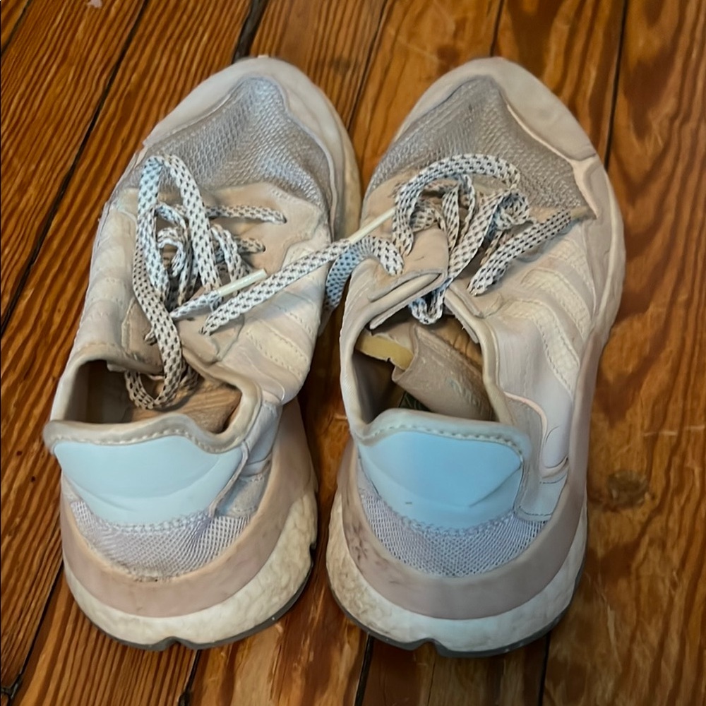 Women’s Beige Sneakers